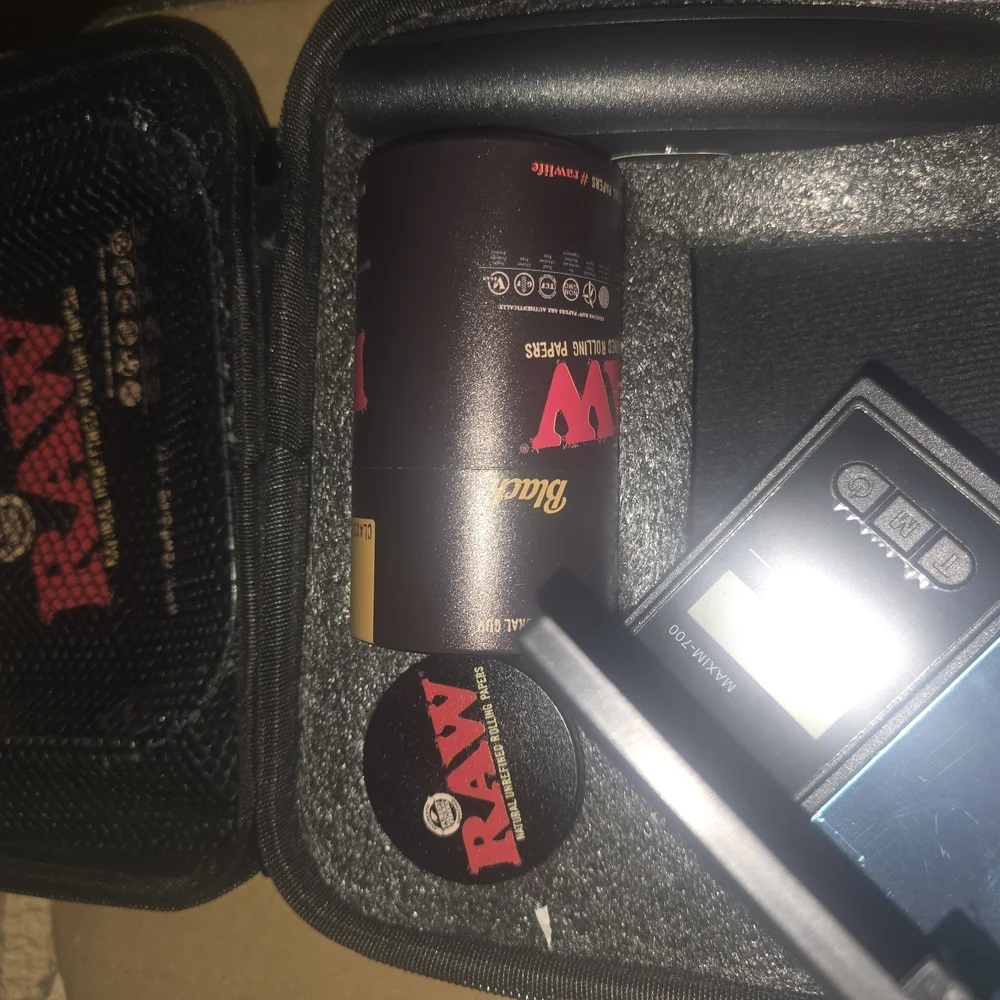 RAW Smoking Accessories Kit
